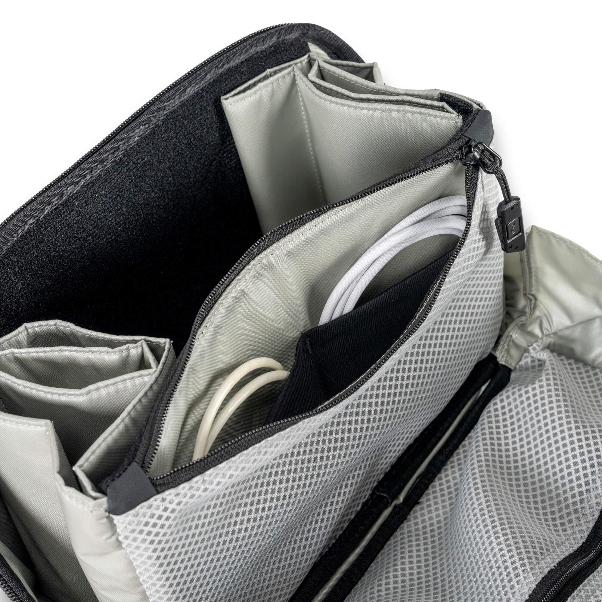 STEP 22 Gear Tenkile™ Grande Tech Pouch